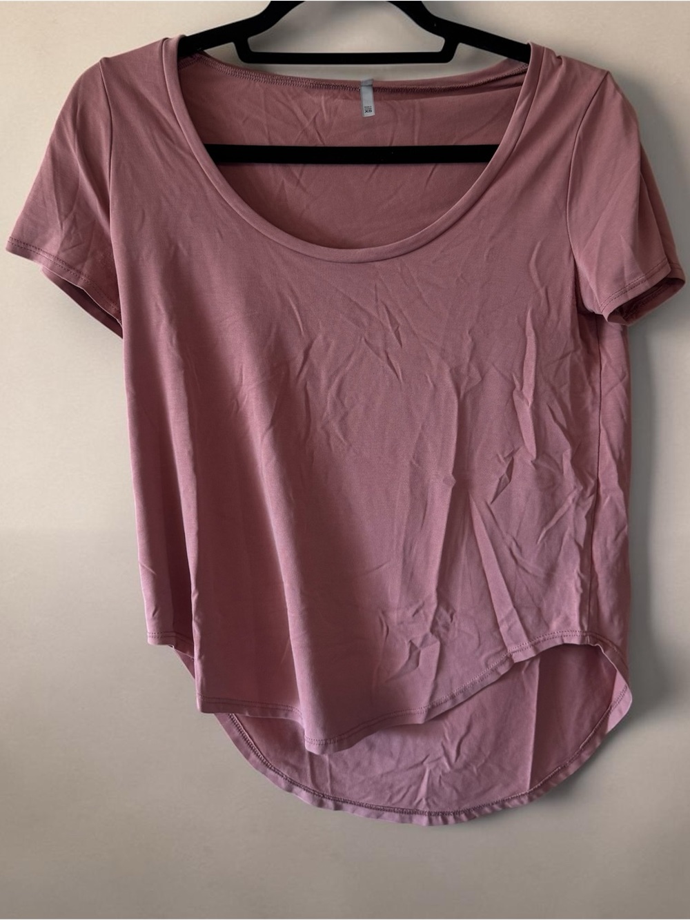 BKE Dusty Rose Scoop Neck Short Sleeve Top